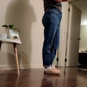 Ae stretch tomgirl jean